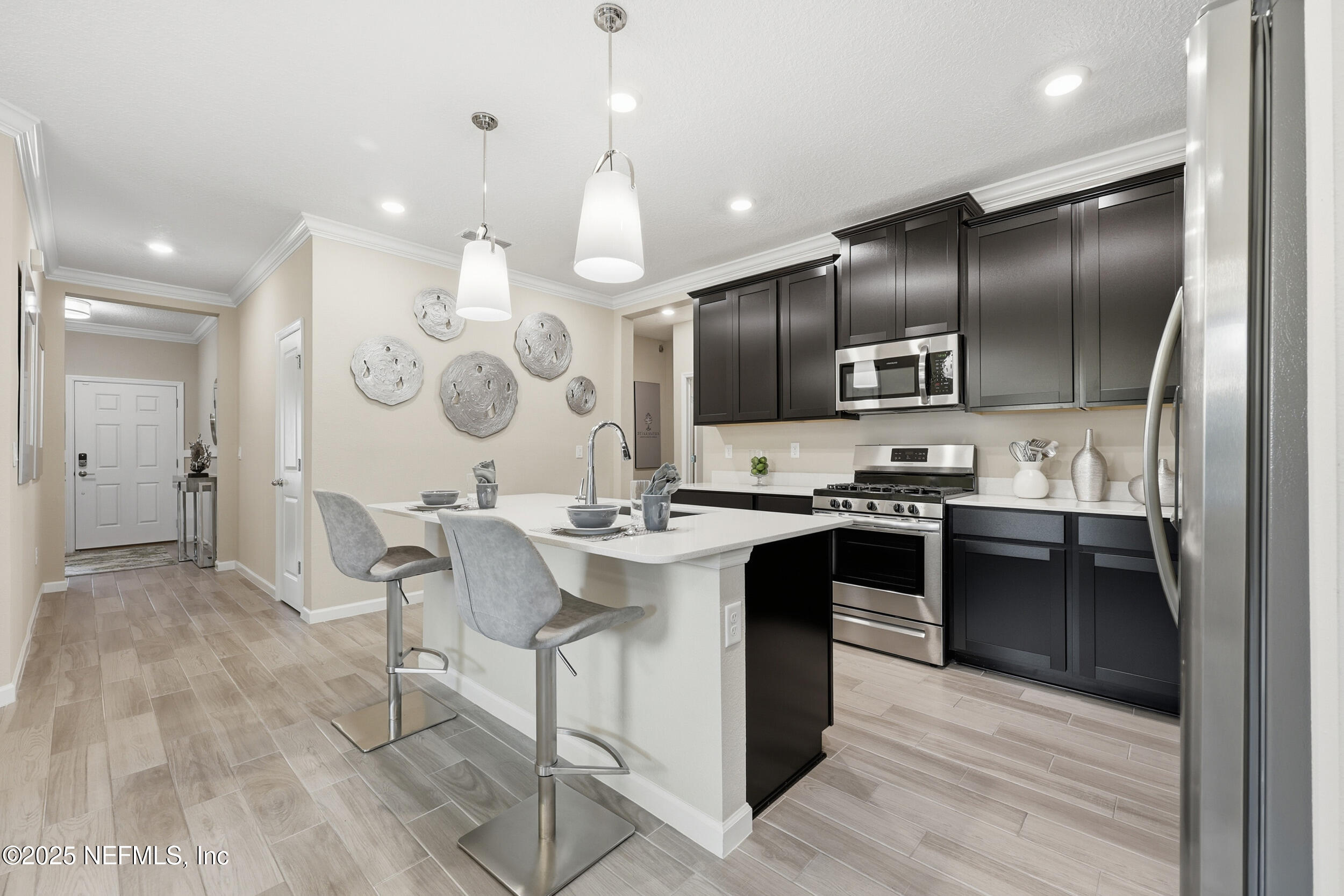 56 Round Robin Run St. Johns, FL 32259 - Photo 12 of 42 eat in kitchen island