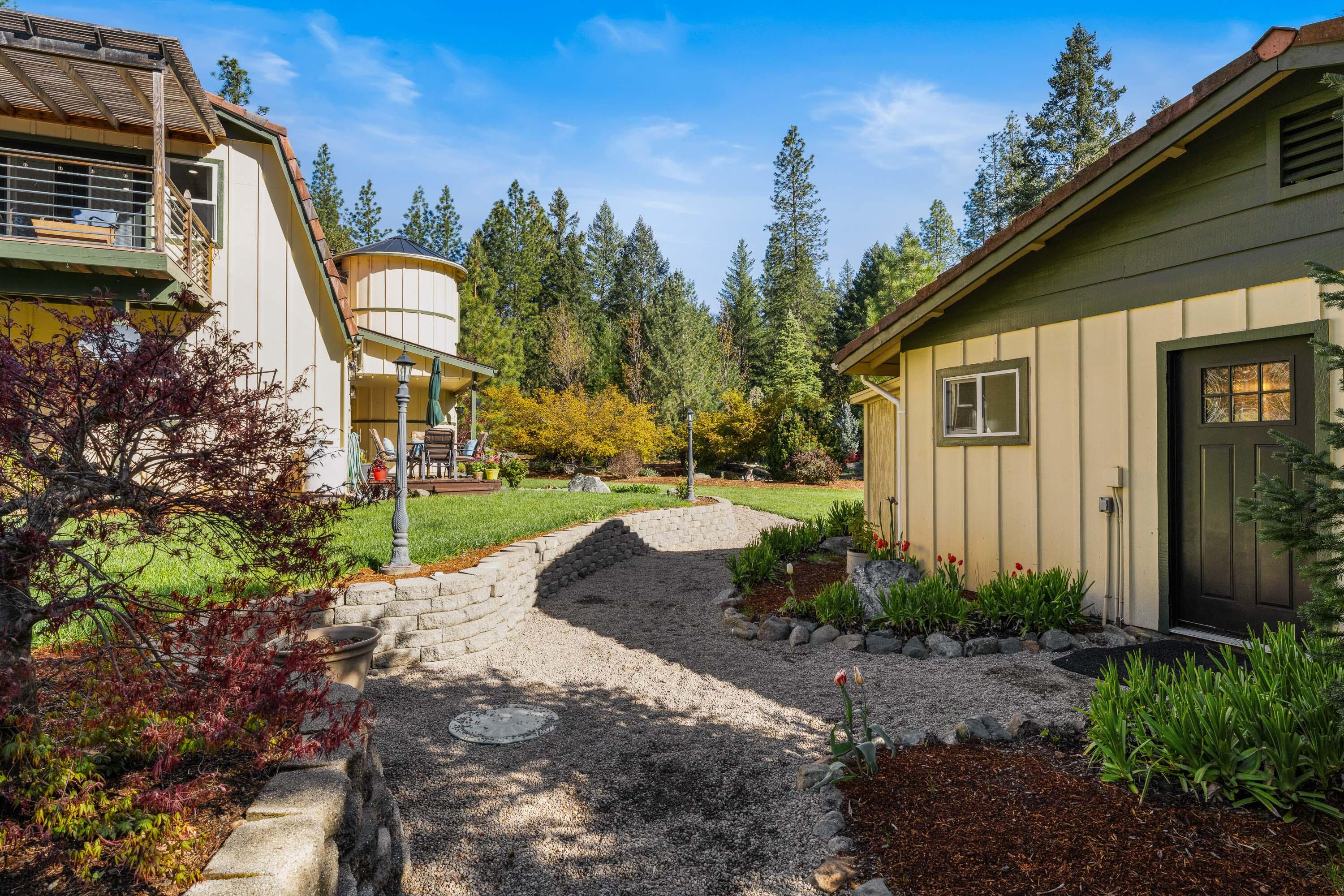 1630 Powell Creek Road Williams, OR 97544 - Photo 29 of 62 25-EXT (21 of 24)