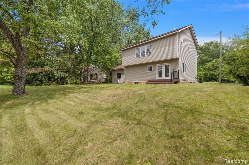 9248 Riverside Drive Brighton, MI 48116 - Photo 39 of 46