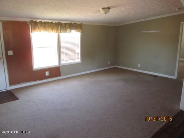 11786 Peacock Road Chadbourn, NC 28431 - Photo 3 of 18 IMG_4037
