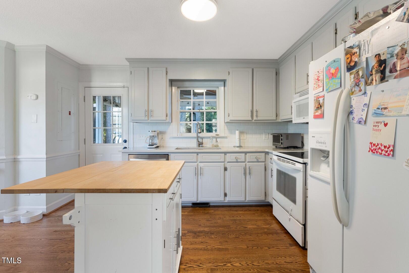 413 Maylands Avenue Raleigh, NC 27615 - Photo 11 of 30 DSC04506 (Large)
