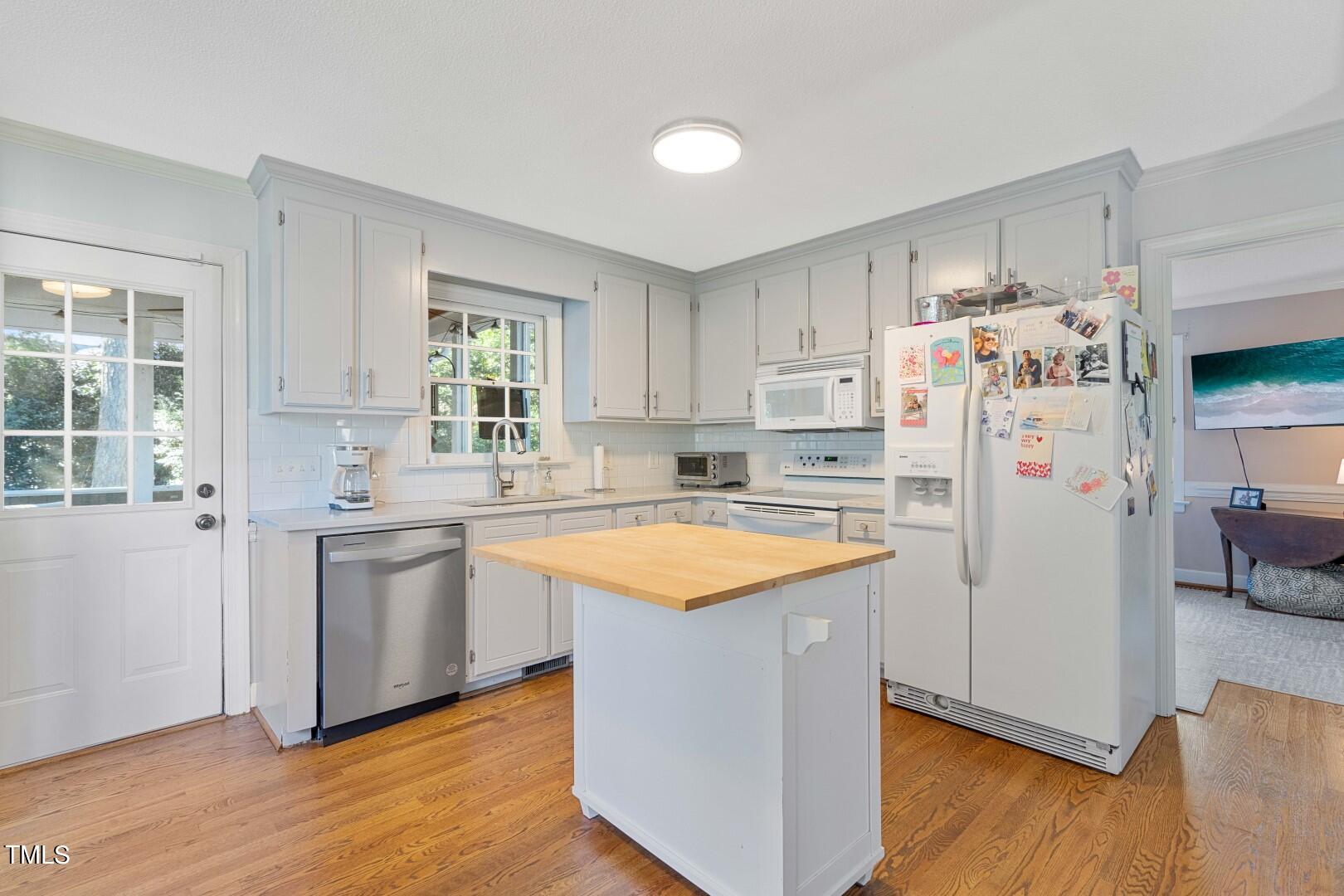 413 Maylands Avenue Raleigh, NC 27615 - Photo 10 of 30 DSC04515 (Large)