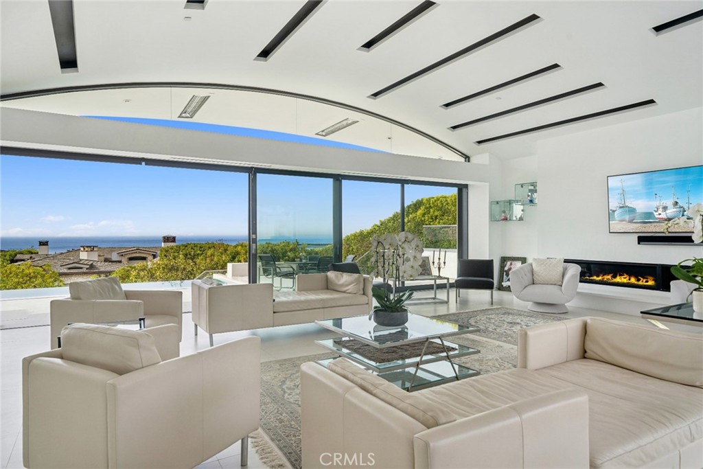 4607 Perham Road Corona del Mar, CA 92625 - Photo 6 of 62