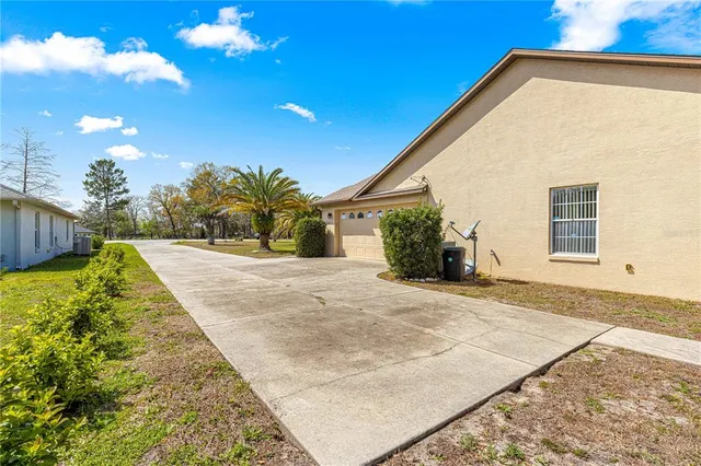 $374,000 | 11267 Southwest 51st Avenue, Ocala, FL 34476