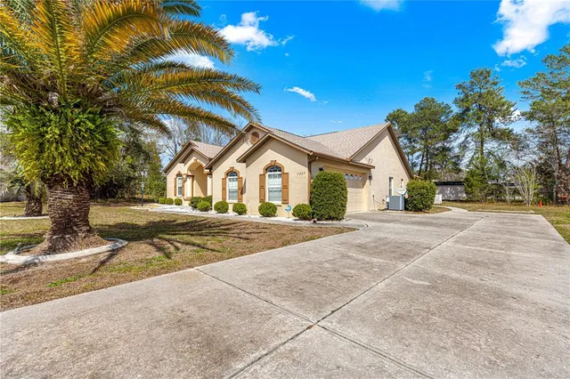 $374,000 | 11267 Southwest 51st Avenue, Ocala, FL 34476