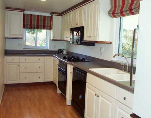 314 Fox Chapel Road Pittsburgh, PA 15238 - Photo 4 of 8 Kitchen.