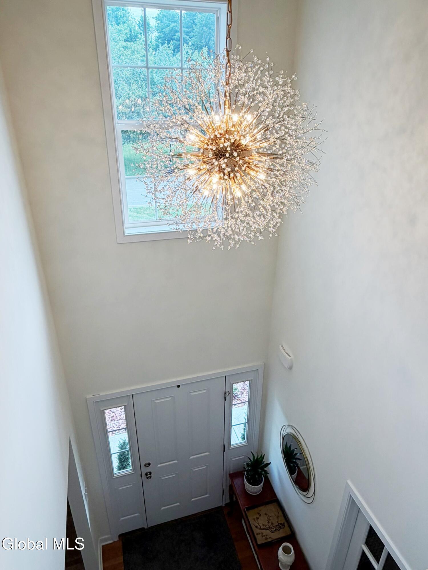 905 Ridgeview Circle Schodack, NY 12033 - Photo 13 of 61 Foyer Chandelier