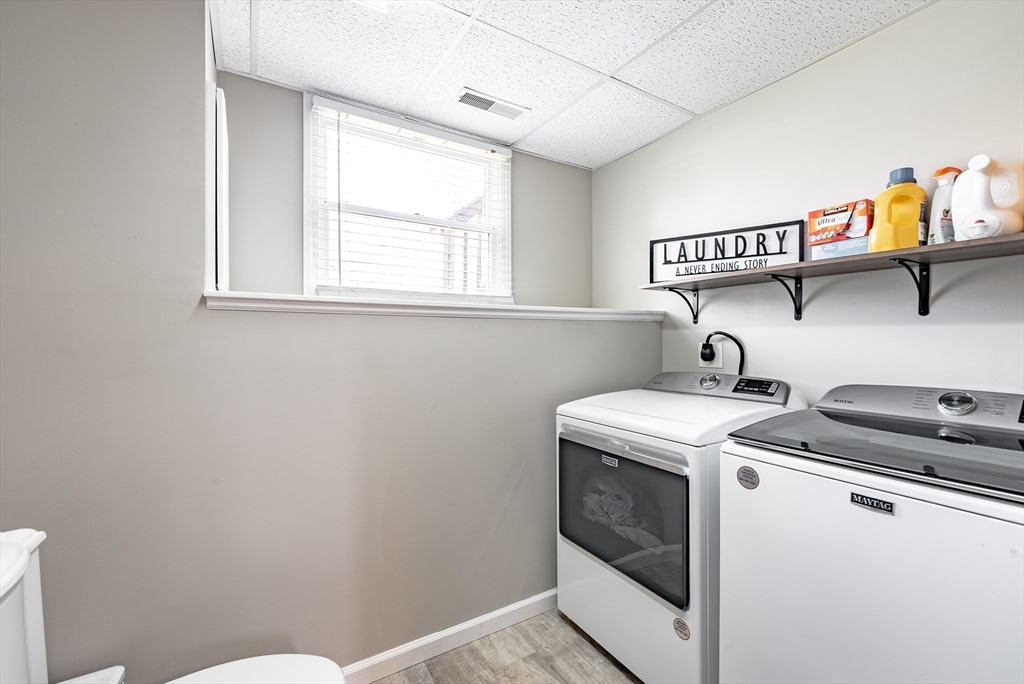 5 Corning Street Springfield, MA 01108 - Photo 26 of 29 a utility room with dryer and washer