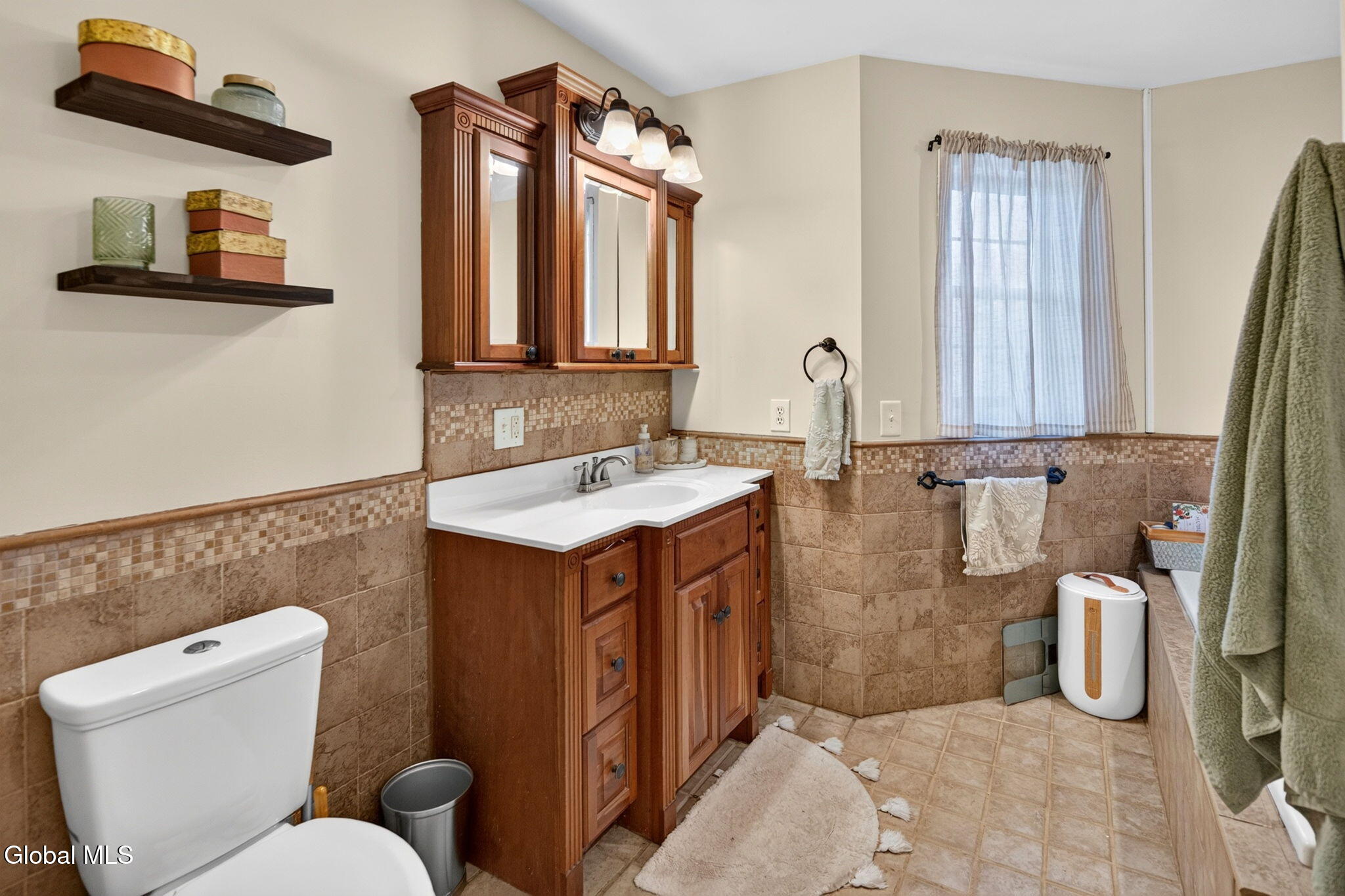 114 Spring Road Schenectady, NY 12302 - Photo 21 of 40 17-web-or-mls-017_DSC05070