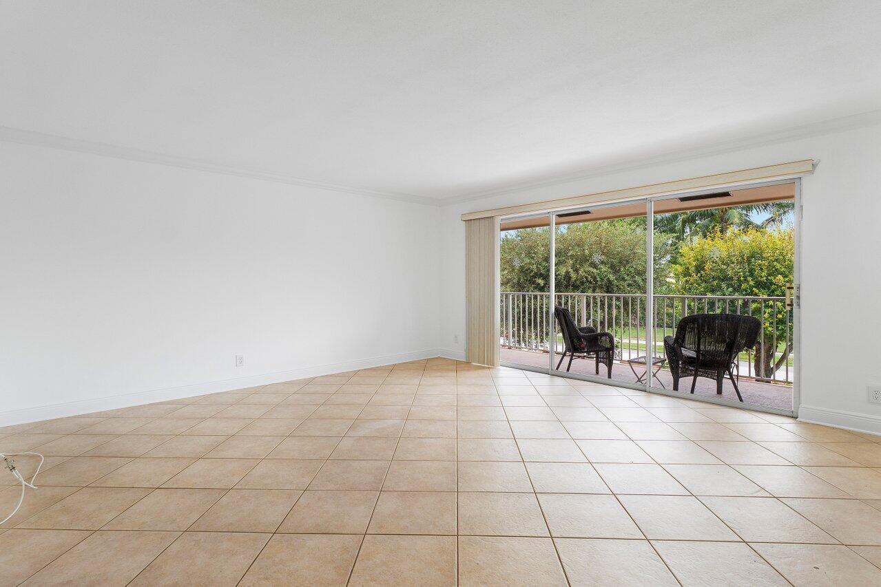 371 Southwest 8th Street, Unit 2BW Boca Raton, FL 33432 - Photo 7 of 29 009-371Southwest8thStreet-BocaRaton-FL-3