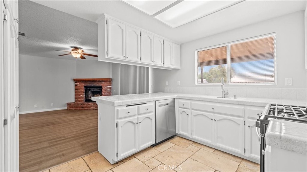 13225 Topock Road Apple Valley, CA 92308 - Photo 15 of 43 Gallery Image 15