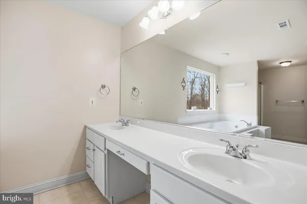 $899,900 | 1000 Solomon Frazier Court, St. Leonard, MD 20685