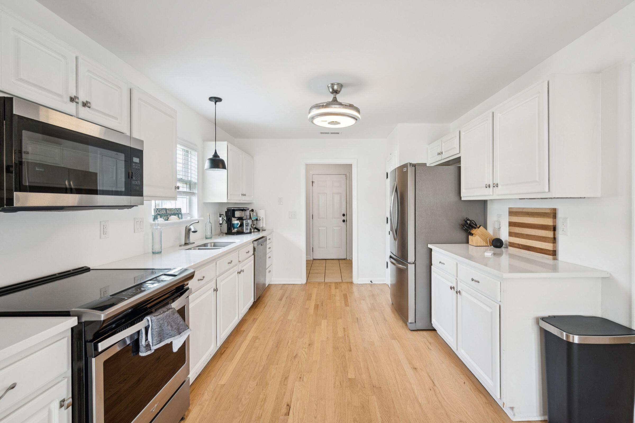 1717 Lotus Lane Charleston, SC 29412 - Photo 14 of 54 1717LotusLn--015