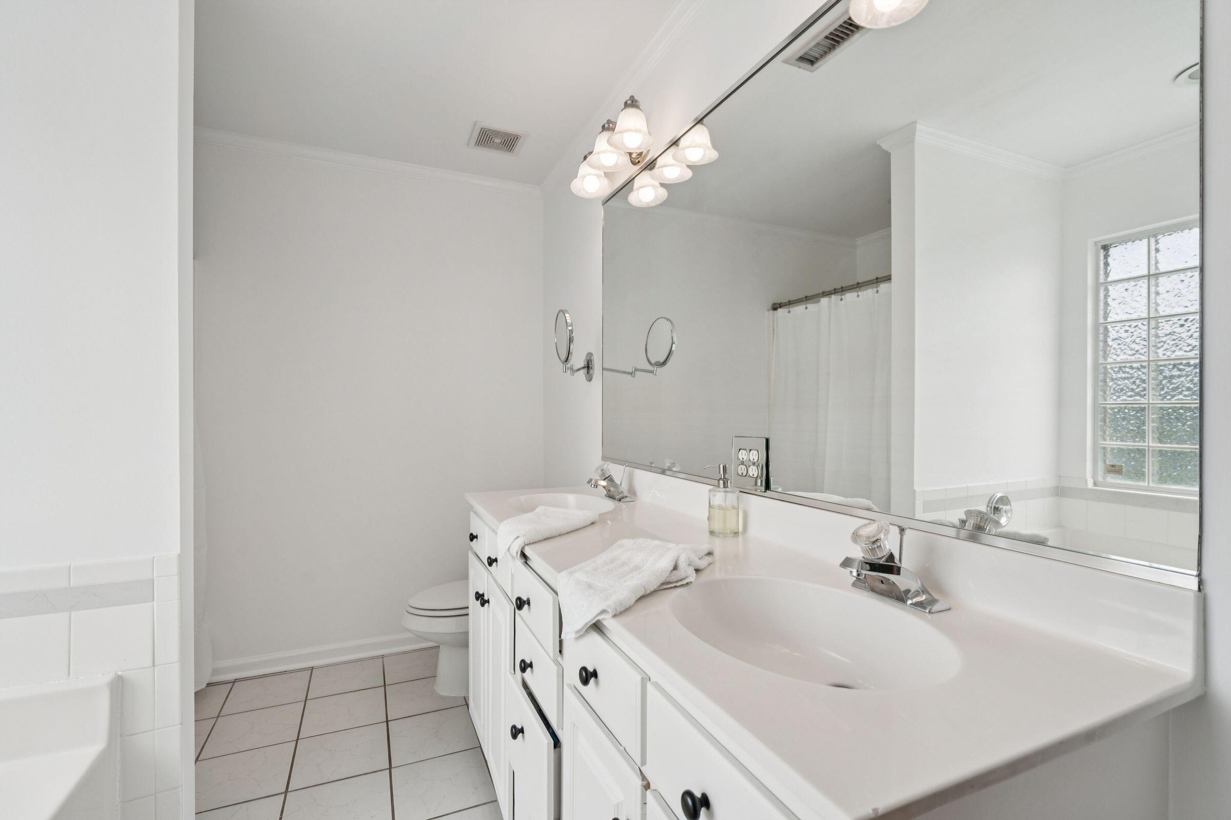 1717 Lotus Lane Charleston, SC 29412 - Photo 35 of 54 1717LotusLn--037