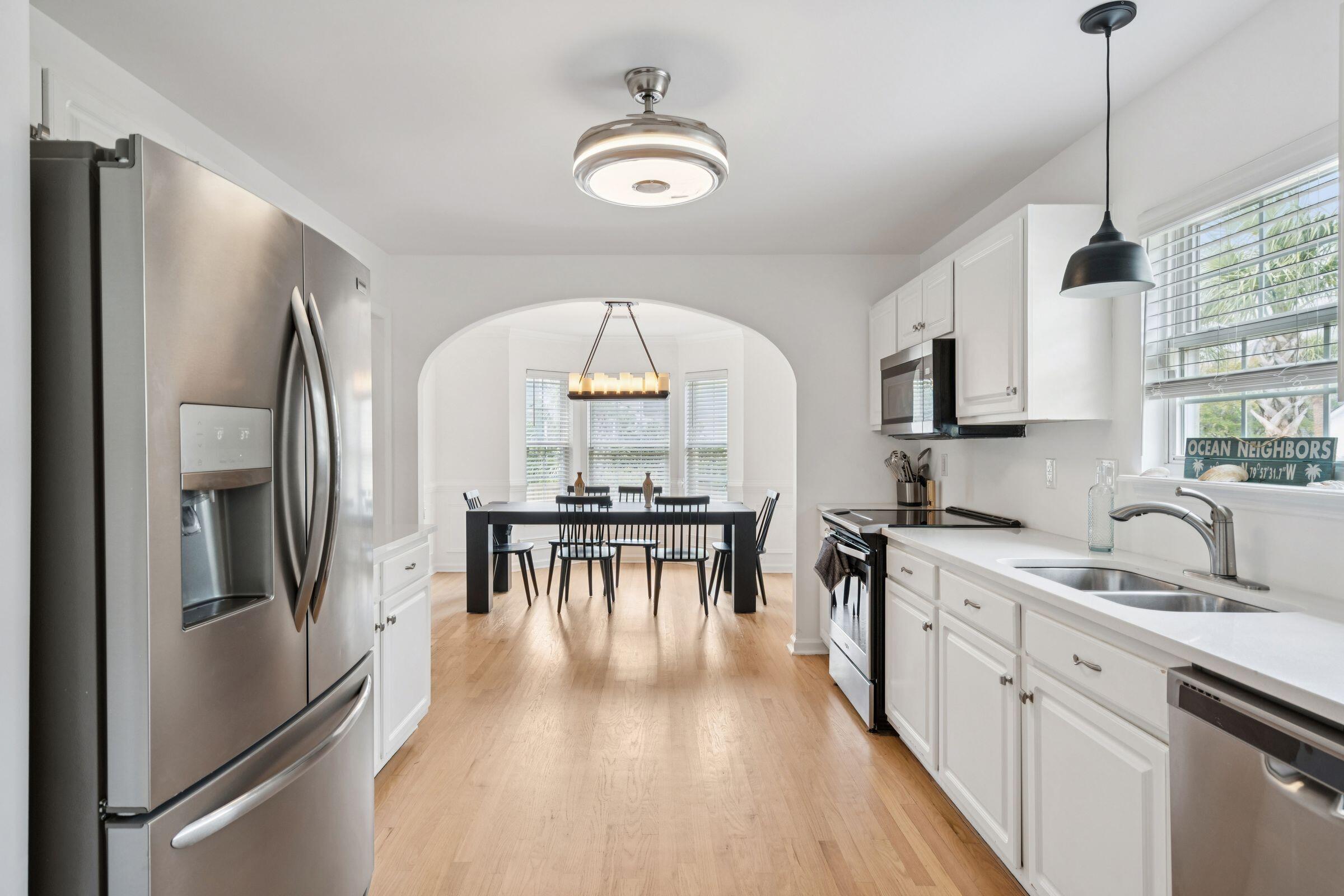 1717 Lotus Lane Charleston, SC 29412 - Photo 6 of 54 1717LotusLn--019