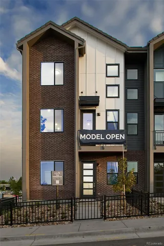 $724,990 | 14 Ascent Trail, Englewood, CO 80112