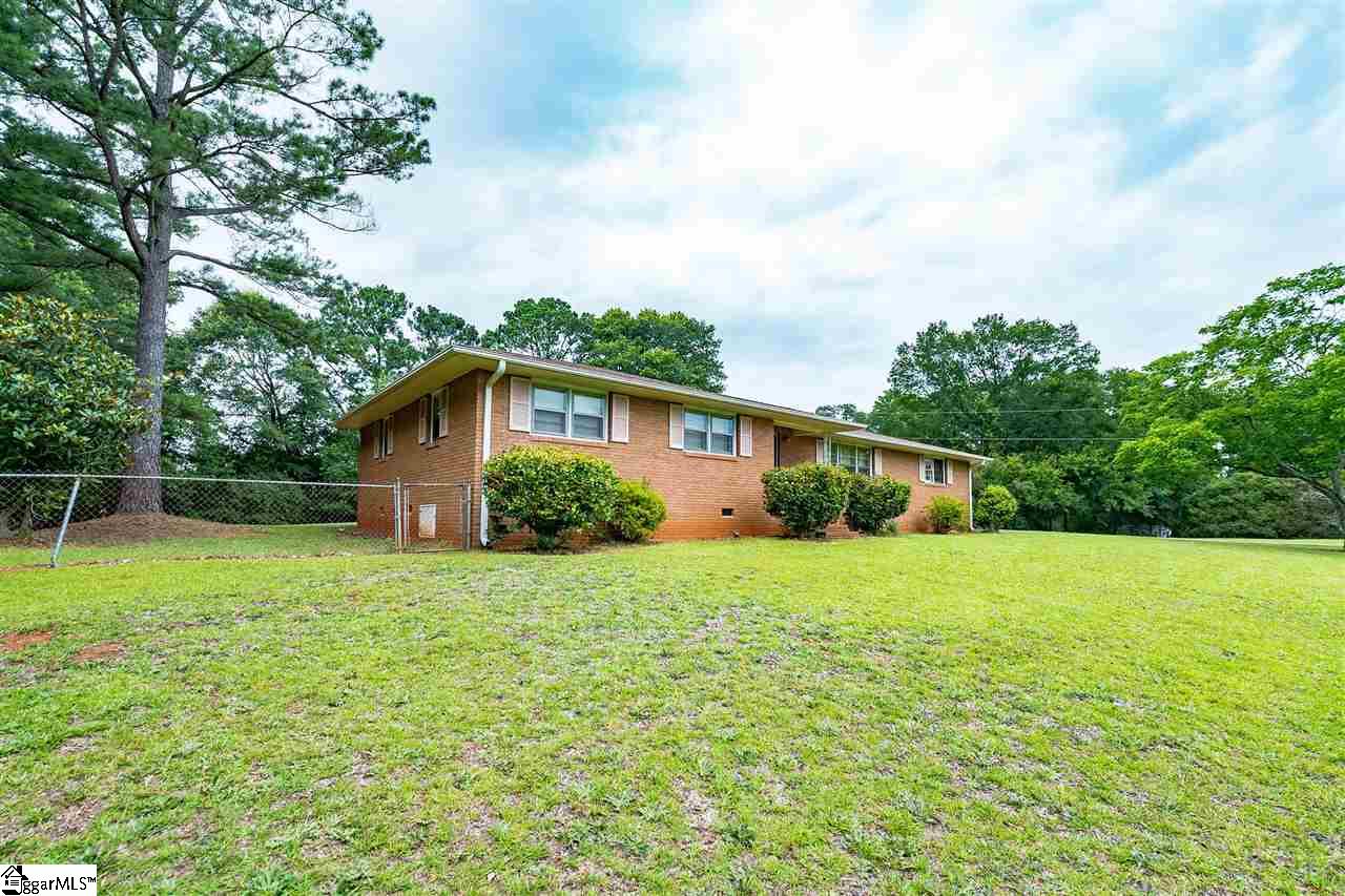 219 McAlister Road Anderson, SC 29625 - Photo 2 of 30