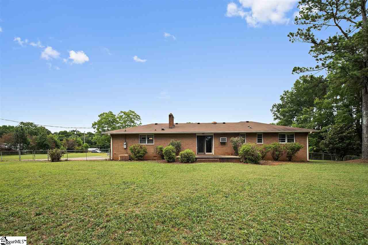 219 McAlister Road Anderson, SC 29625 - Photo 4 of 30