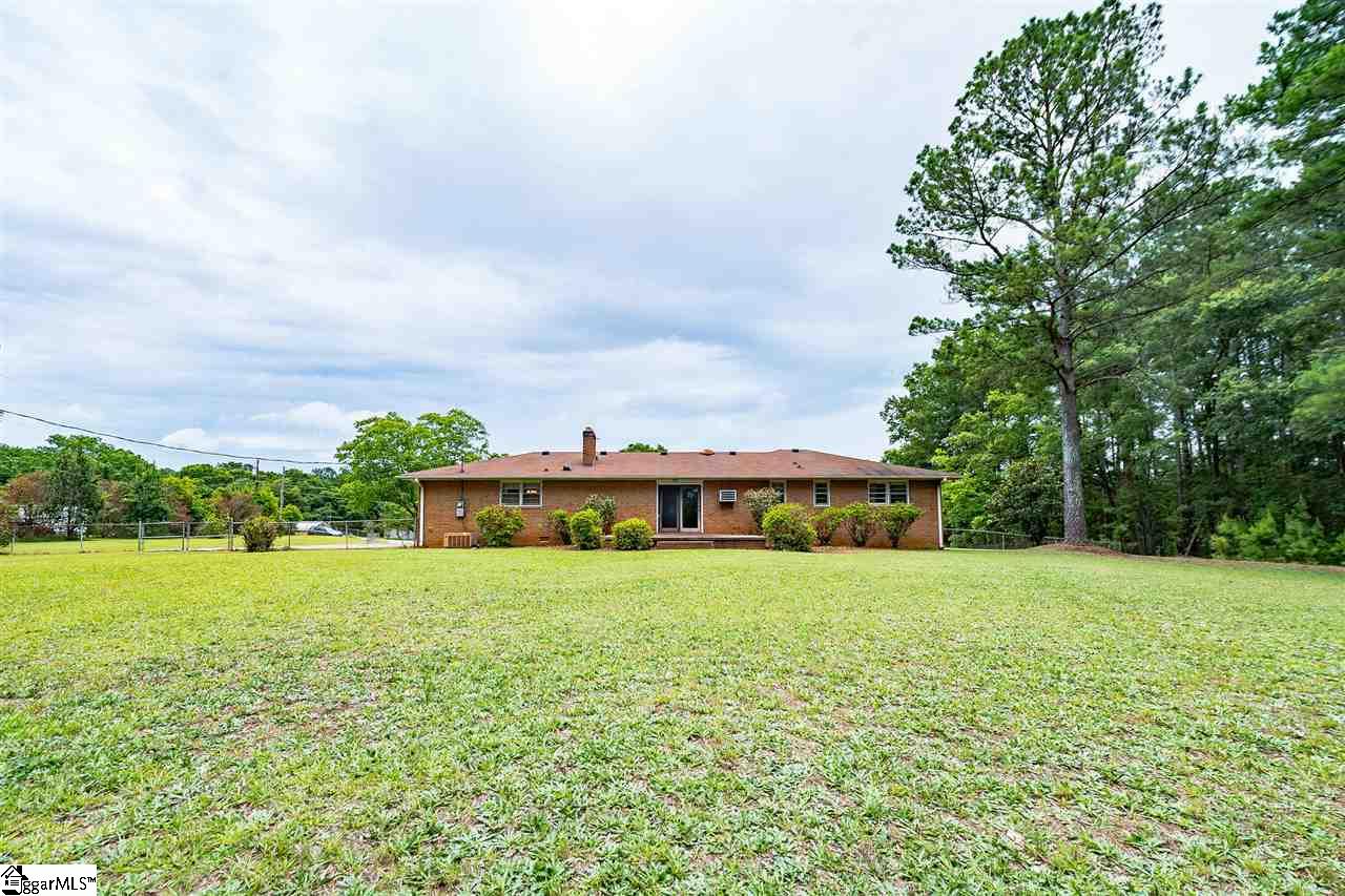 219 McAlister Road Anderson, SC 29625 - Photo 5 of 30