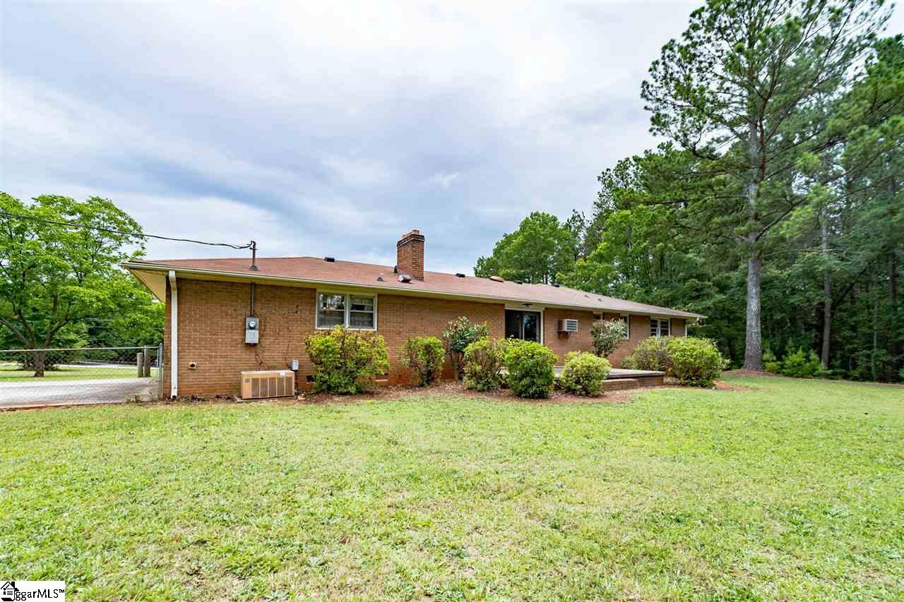 219 McAlister Road Anderson, SC 29625 - Photo 6 of 30
