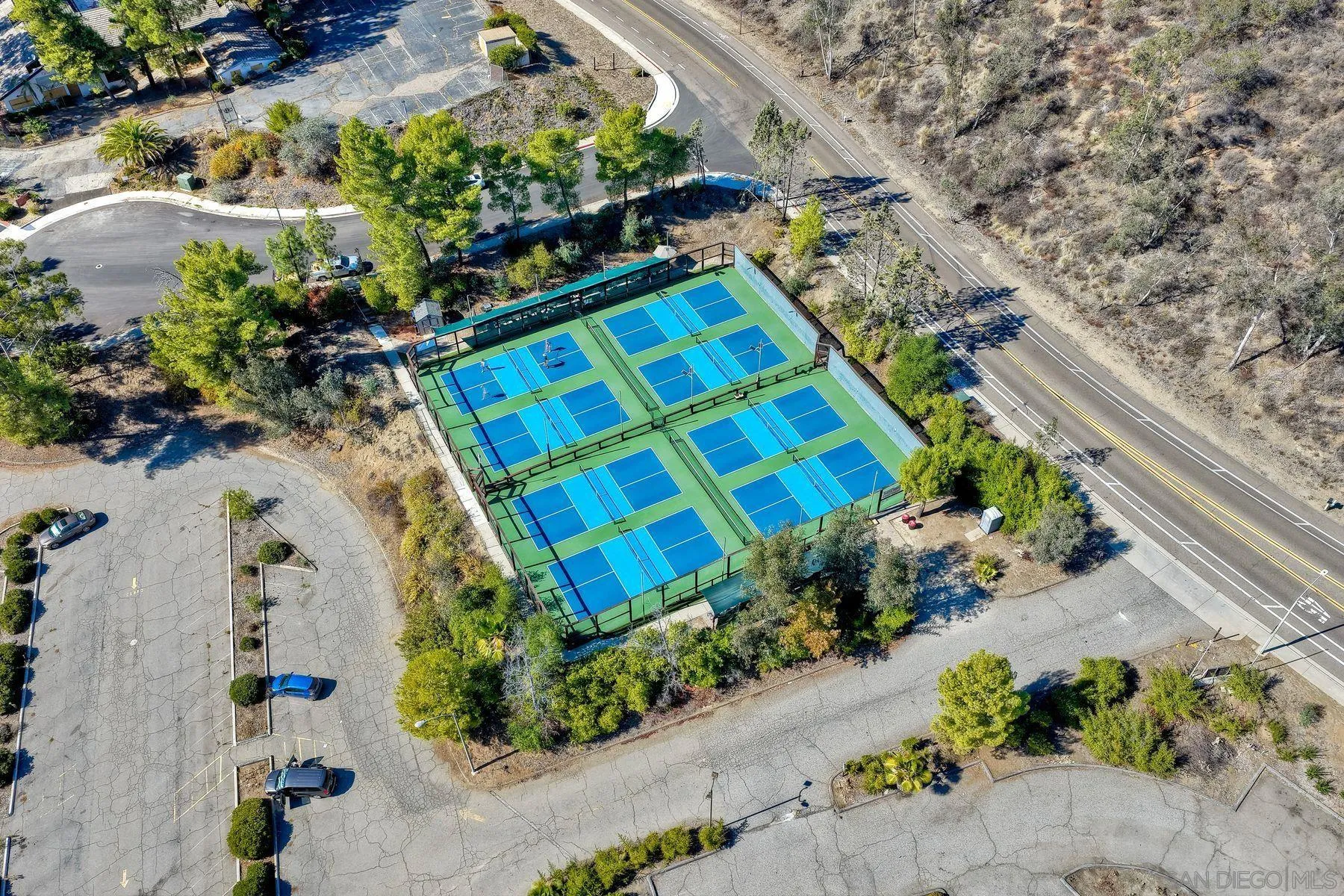 29414 Circle R Greens Drive Escondido, CA 92026 - Photo 31 of 34 a picture of flowers