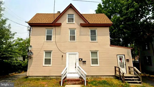 $1,300 | 137 East High Street, Unit A, Clayton, NJ 08312