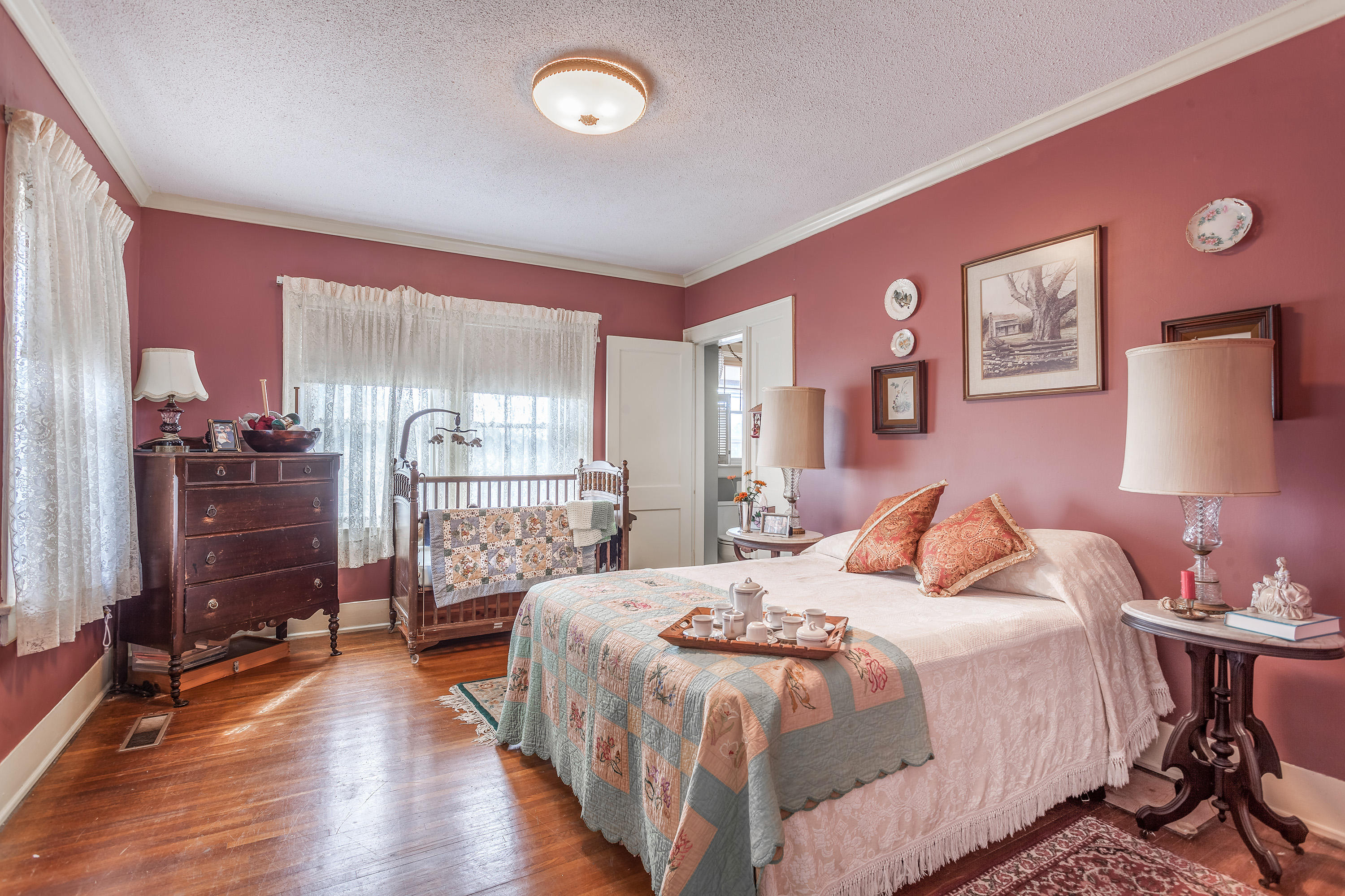 638 South Crest Road Chattanooga, TN 37404 - Photo 14 of 26 Master Bedroom