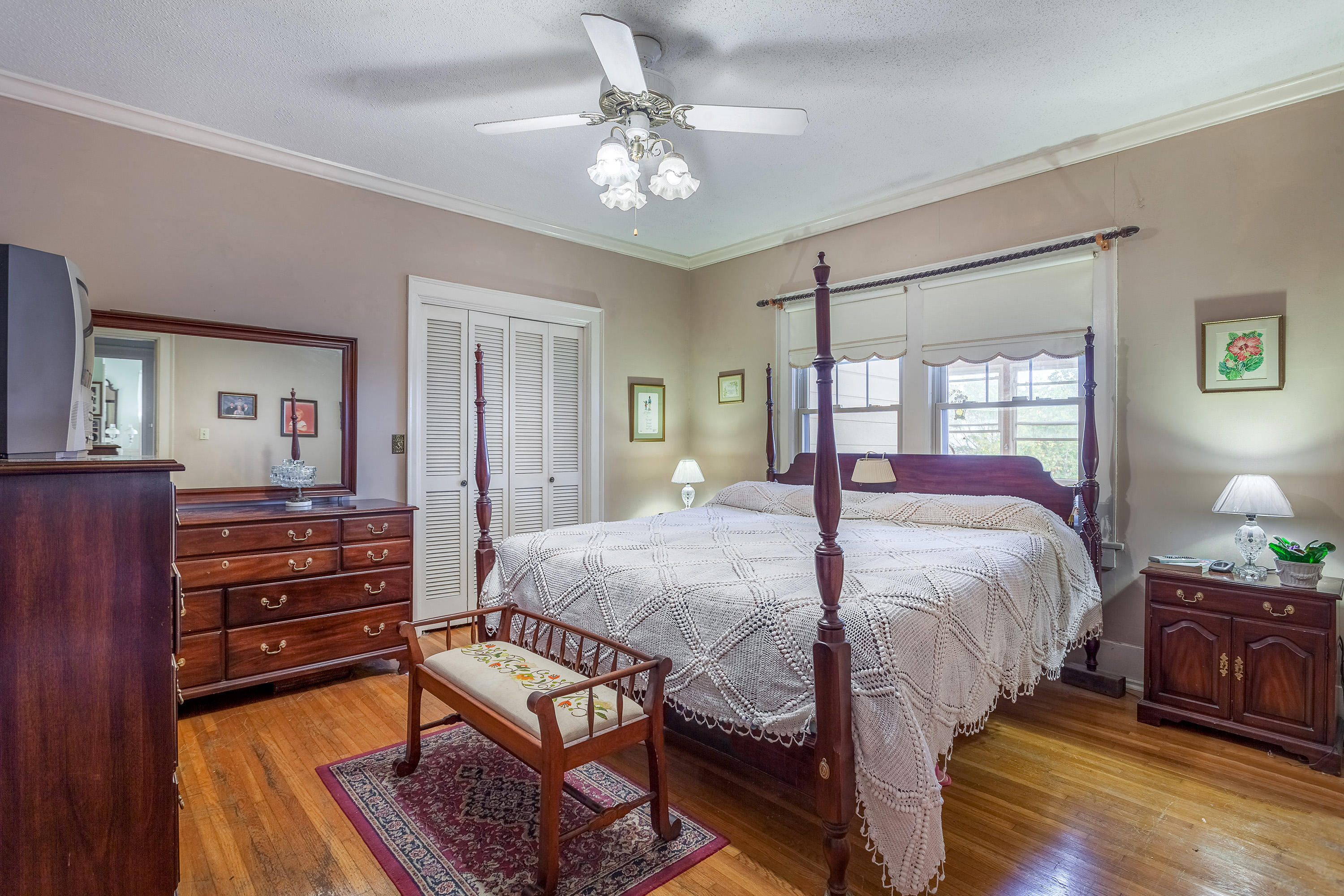 638 South Crest Road Chattanooga, TN 37404 - Photo 16 of 26 Bedroom 2