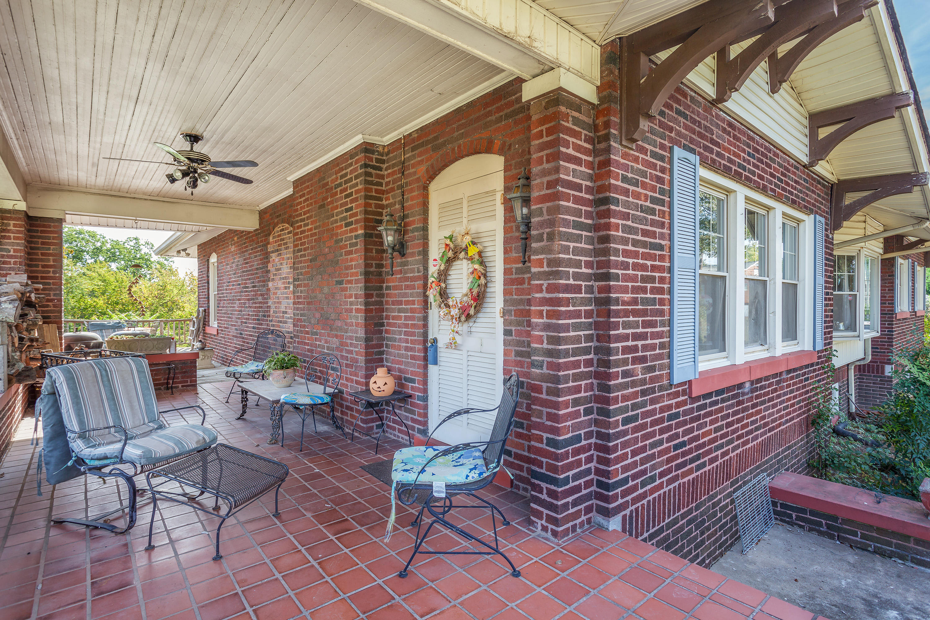 638 South Crest Road Chattanooga, TN 37404 - Photo 6 of 26 Porch