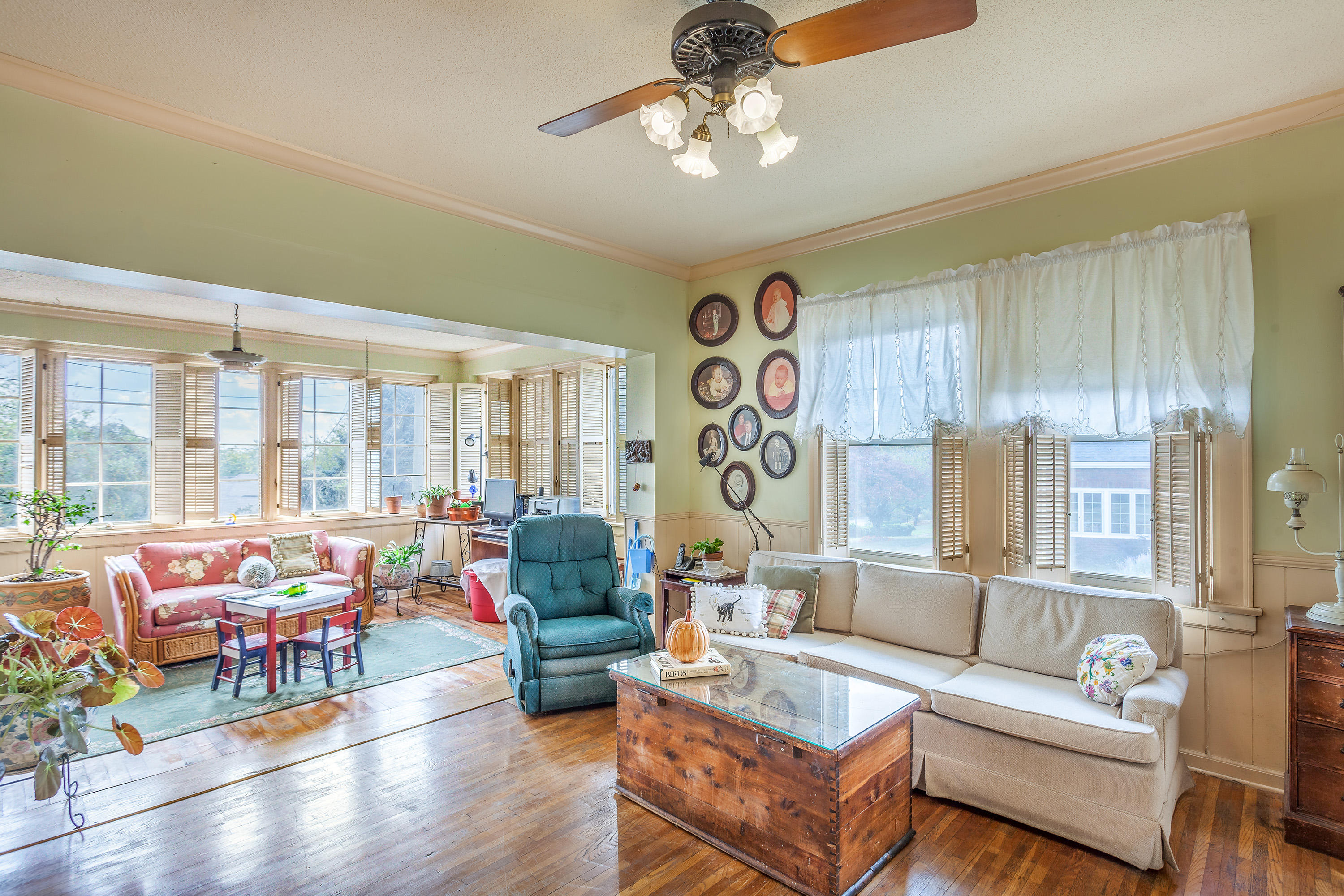 638 South Crest Road Chattanooga, TN 37404 - Photo 8 of 26 Family Room