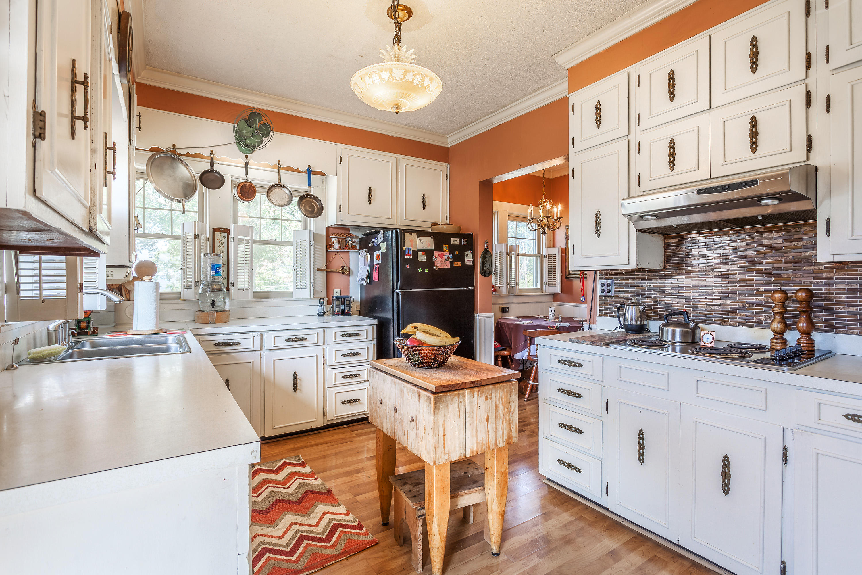 638 South Crest Road Chattanooga, TN 37404 - Photo 9 of 26 Kitchen