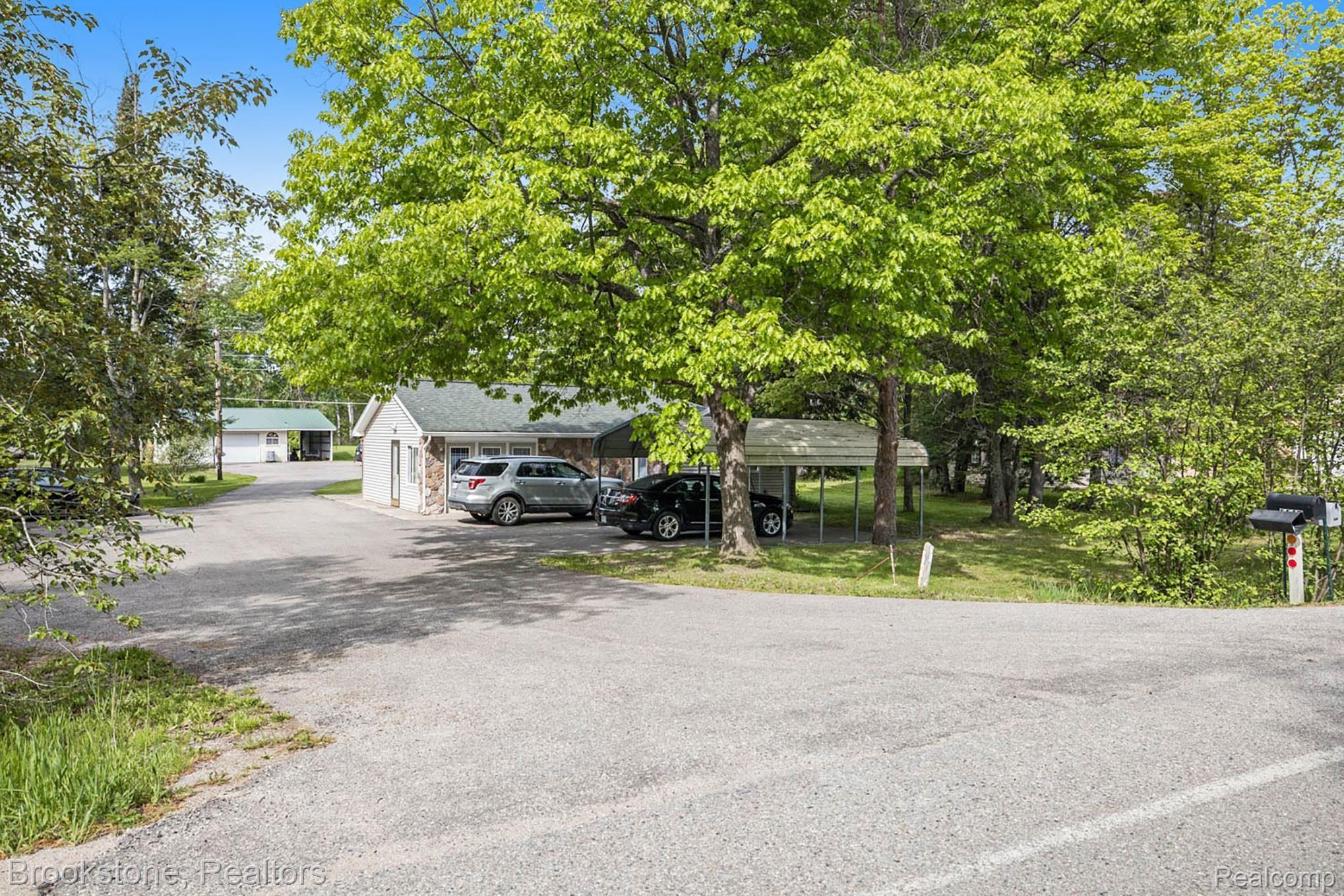1447 North Black River Road Cheboygan, MI 49721 - Photo 6 of 30 Front view from road