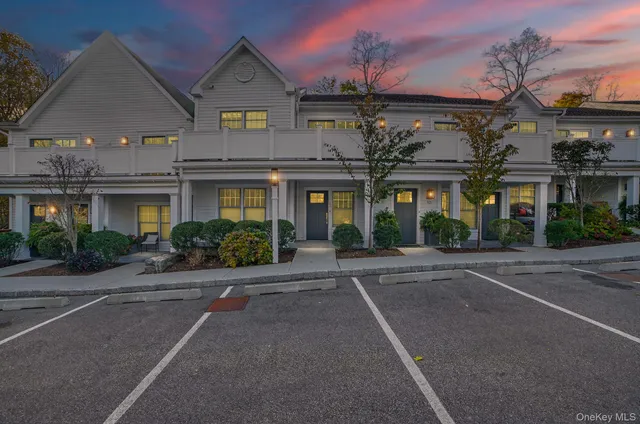 $815,000 | 470 Main Street, Unit 12, Armonk, NY 10504