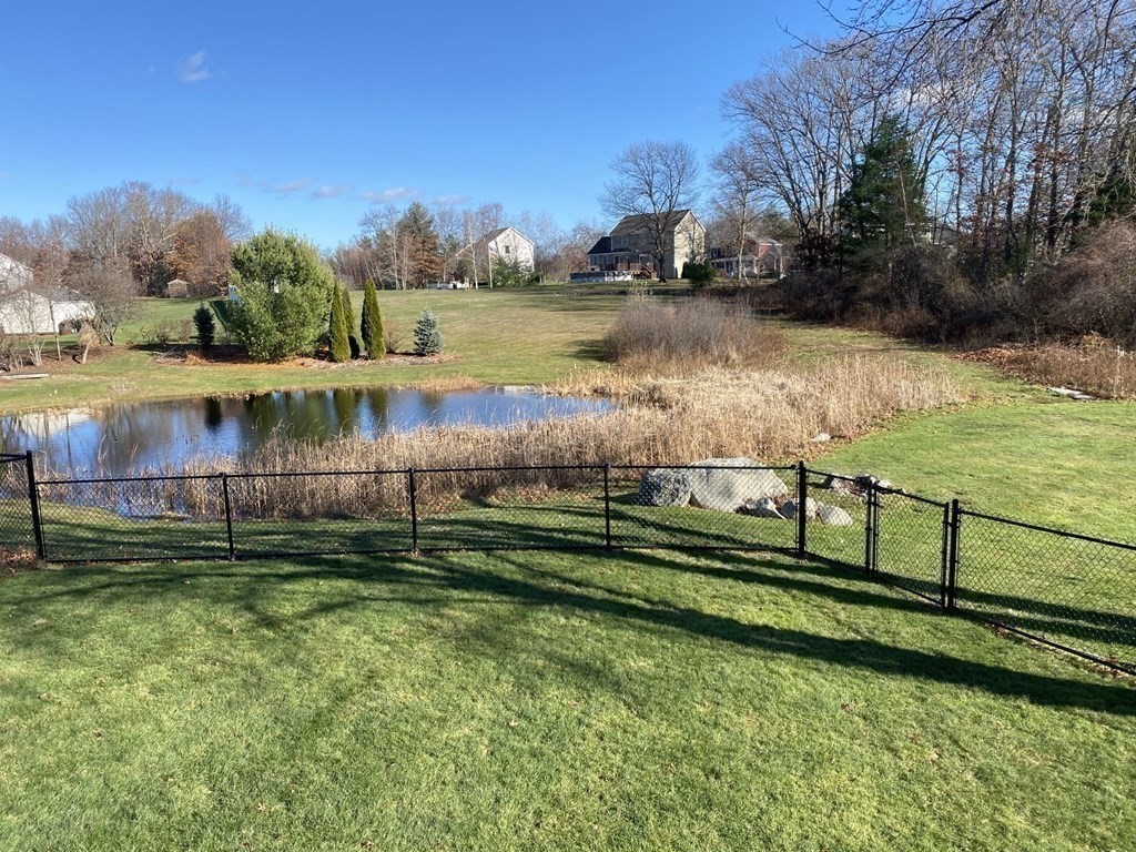 211 Parker Road Dracut, MA 01826 - Photo 5 of 32 Gallery Image 5