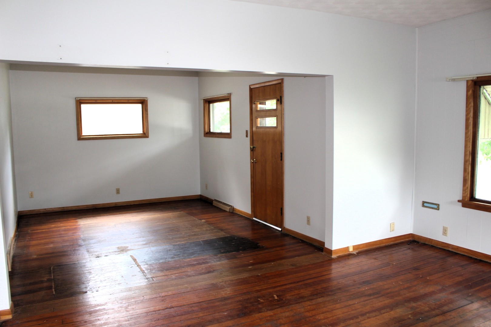426 South Clinton Street Clinton, IL 61727 - Photo 15 of 27