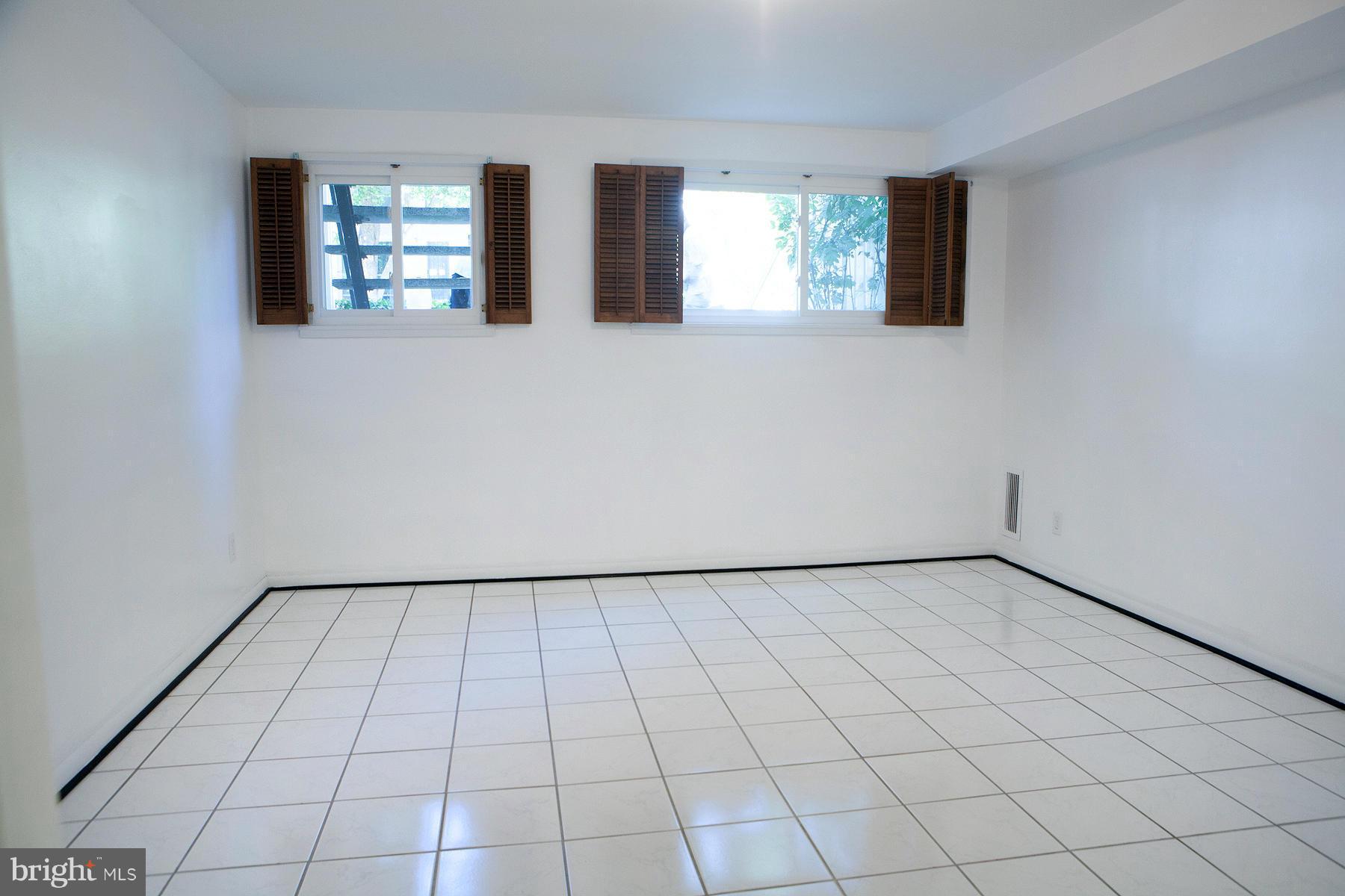 237 G Street Southwest, Unit 120 Washington, DC 20024 - Photo 15 of 21 Family Room
