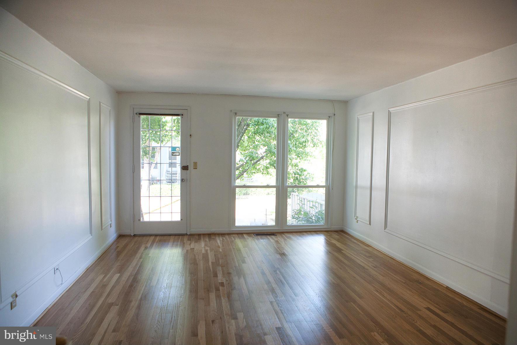237 G Street Southwest, Unit 120 Washington, DC 20024 - Photo 3 of 21 Living Room