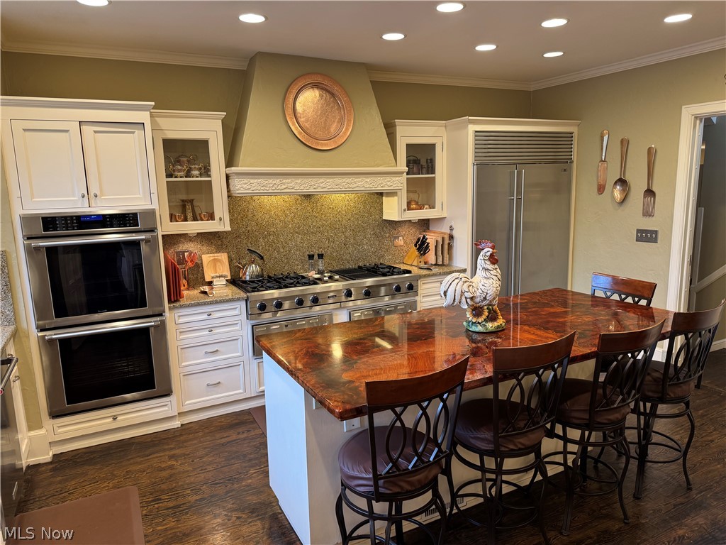 1617 Sheridan Road Cleveland, OH 44121 - Photo 11 of 33