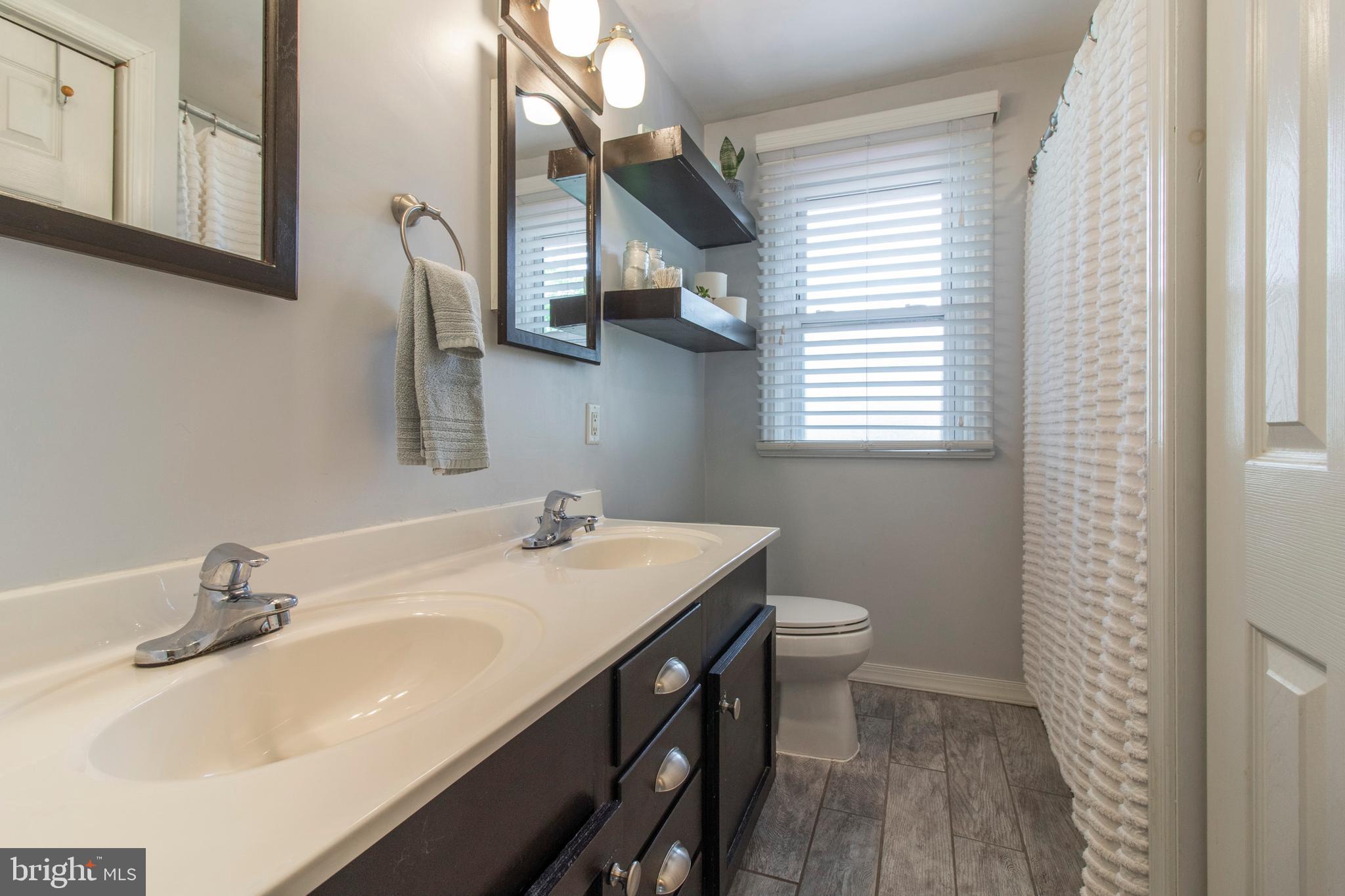 419 Ridge Avenue Souderton, PA 18964 - Photo 19 of 38 Bathroom