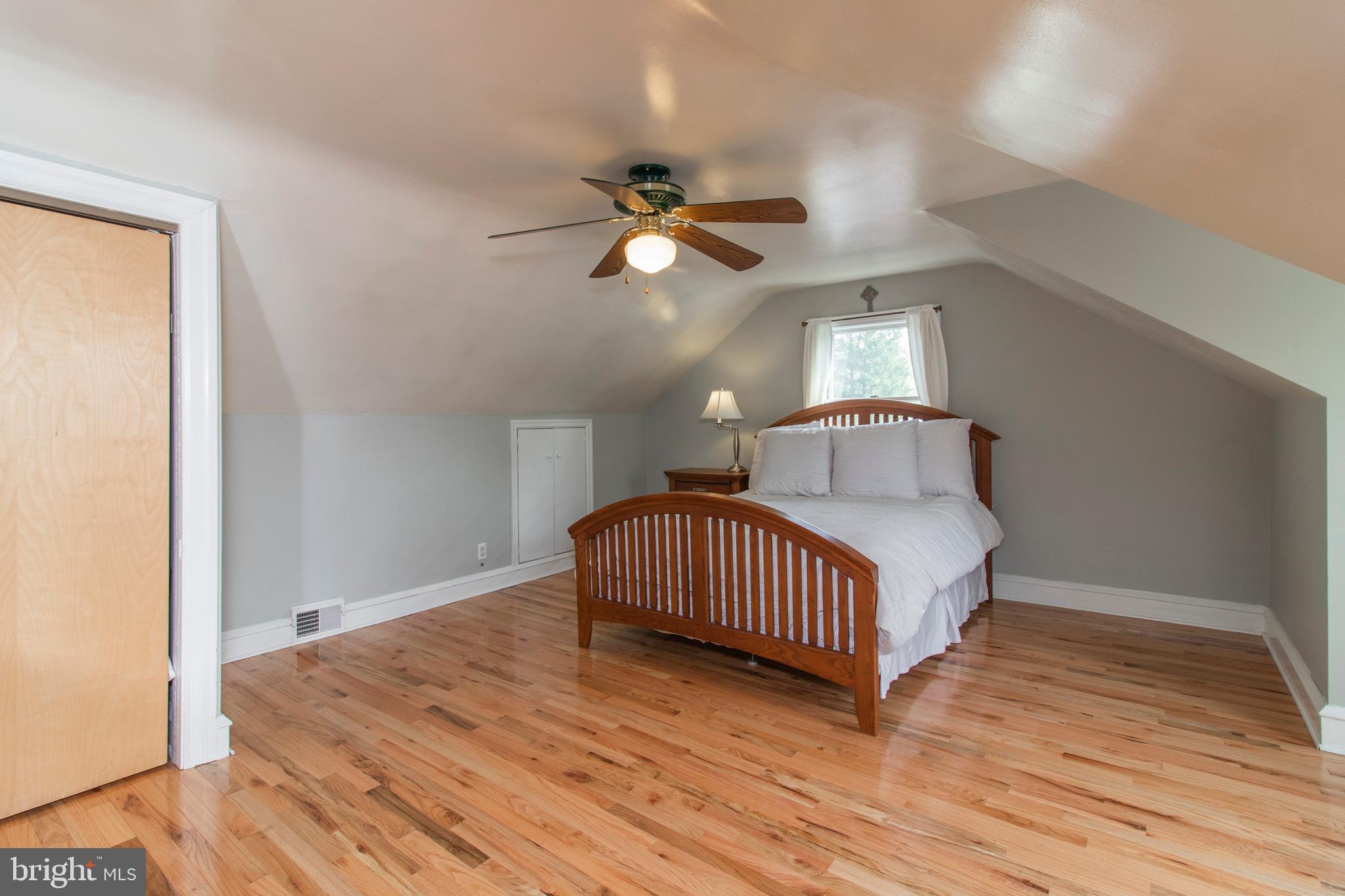 419 Ridge Avenue Souderton, PA 18964 - Photo 20 of 38 2nd floor bedroom