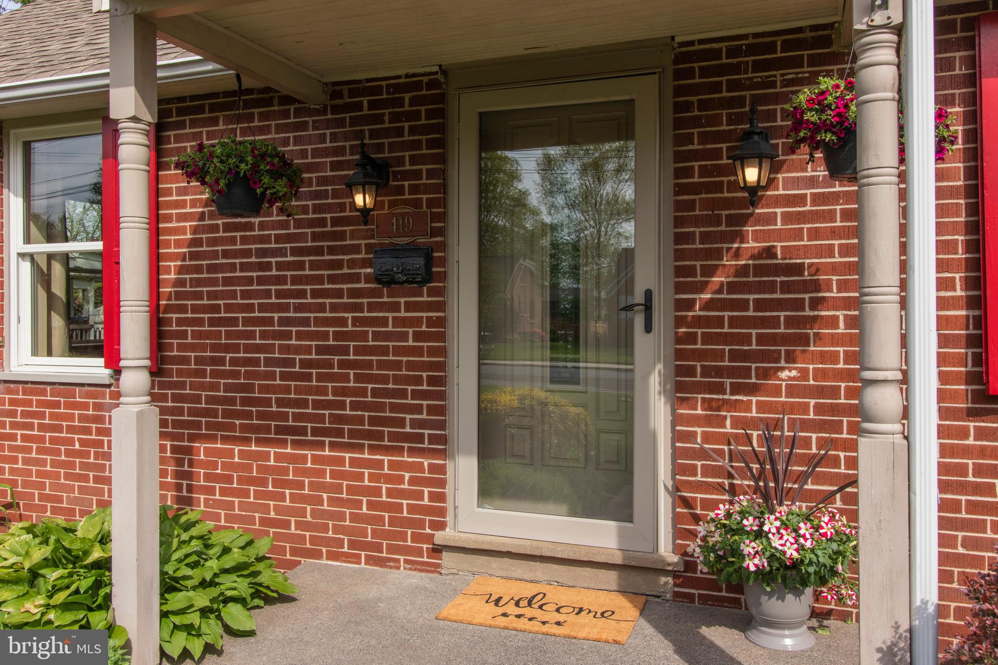 419 Ridge Avenue Souderton, PA 18964 - Photo 4 of 38 Entrance