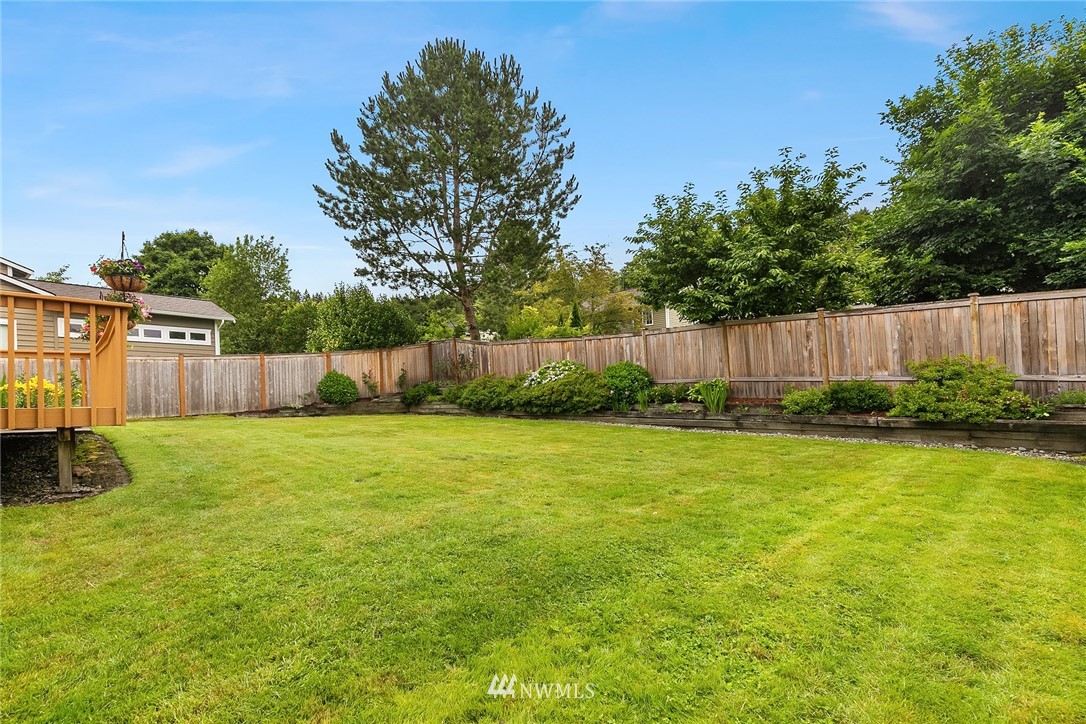 23423 9th Place West Bothell, WA 98021 - Photo 26 of 26 a view of a back yard