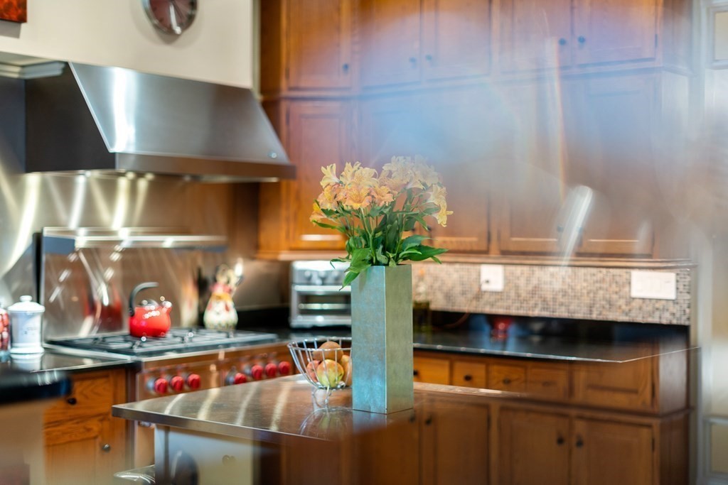 332 Shawmut Avenue Boston, MA 02118 - Photo 14 of 31