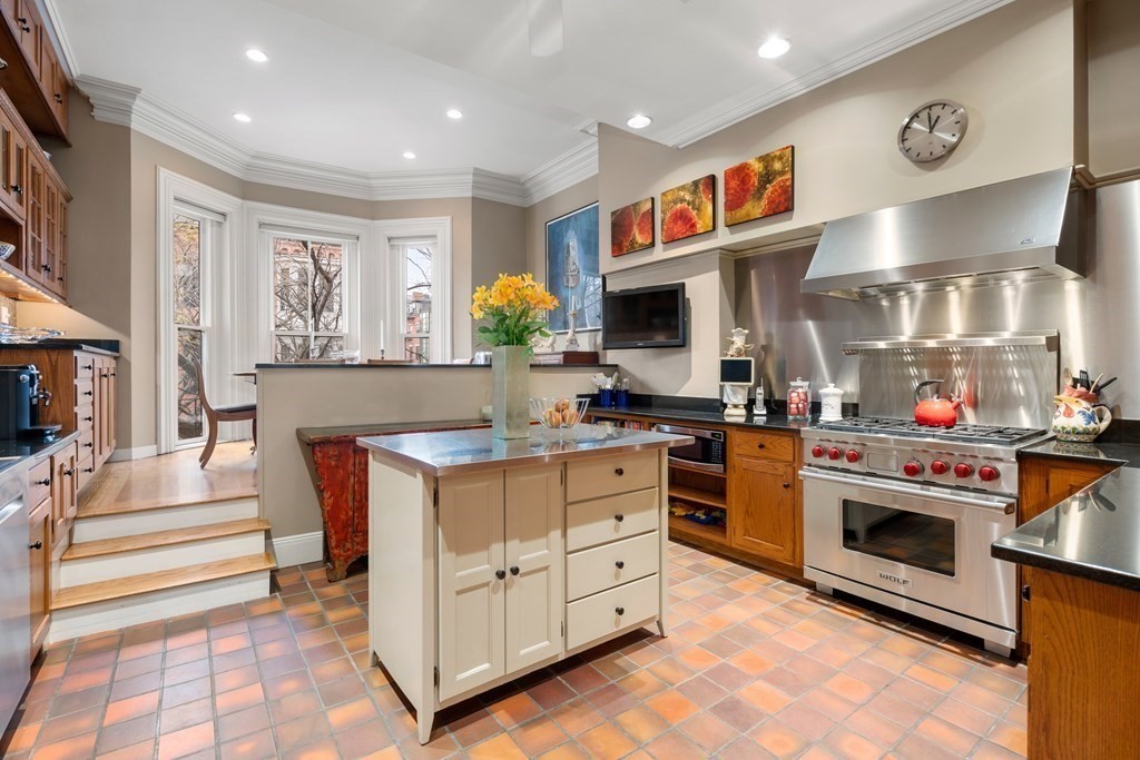 332 Shawmut Avenue Boston, MA 02118 - Photo 15 of 31