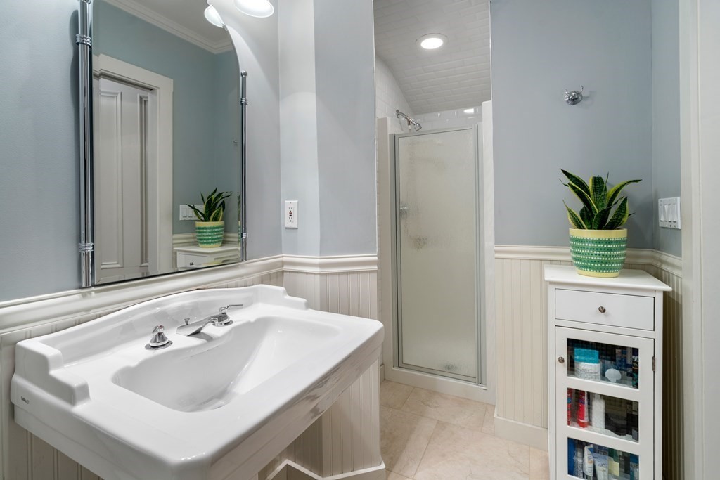 332 Shawmut Avenue Boston, MA 02118 - Photo 8 of 31