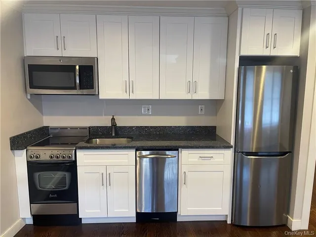 $1,800 | 17 Cedar Street, Unit 1, Dobbs Ferry, NY 10522