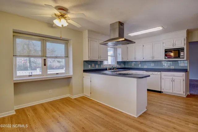 $2,150 | 103 Bermuda Circle, Hampstead, NC 28443