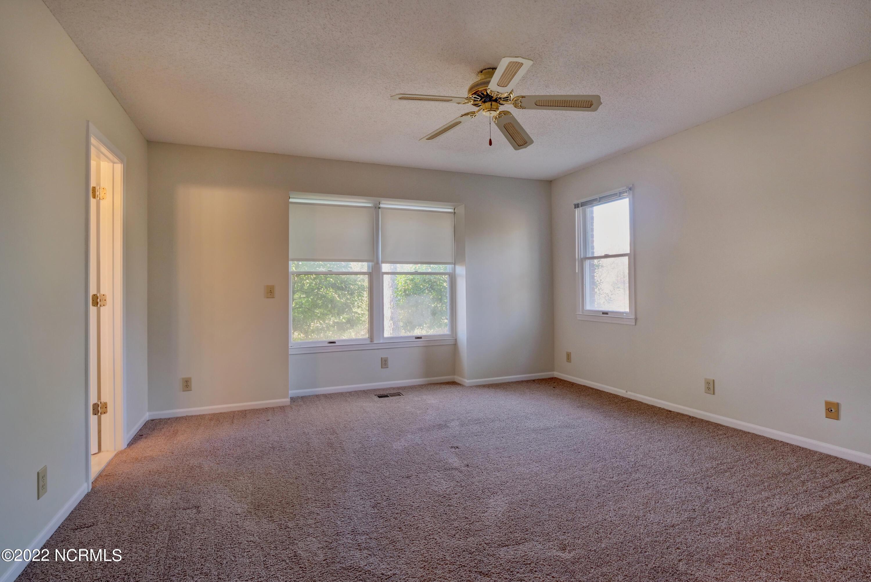 103 Bermuda Circle Hampstead, NC 28443 - Photo 15 of 26 P6311178_79_80_81_82_83_84