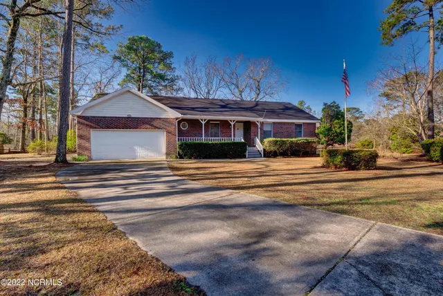 $2,150 | 103 Bermuda Circle, Hampstead, NC 28443