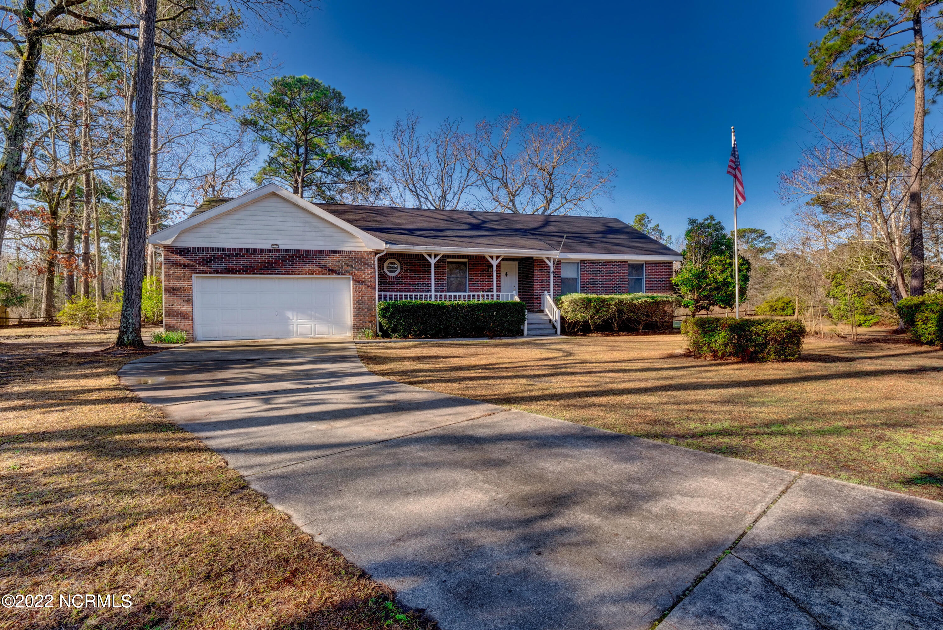 103 Bermuda Circle Hampstead, NC 28443 - Photo 2 of 26 P6311262_3_4_5_6_7_8